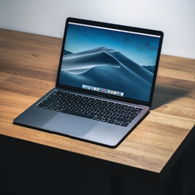 MacBook Pro 13" M1 (8GB / 512GB SSD) – Grade A+